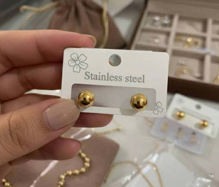 Stainless Steel Premium Quality Studs